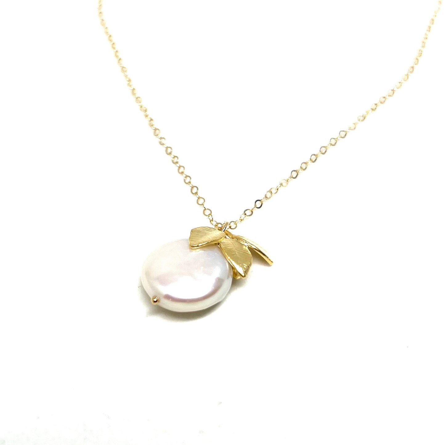 Pearl leaf pendant neckalce